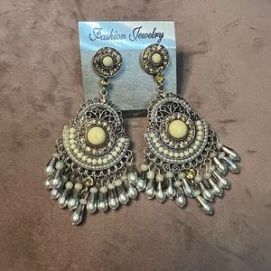 💜3/$20 New Silver Boho Earrings-dangling chandelier style with stones & sparkle